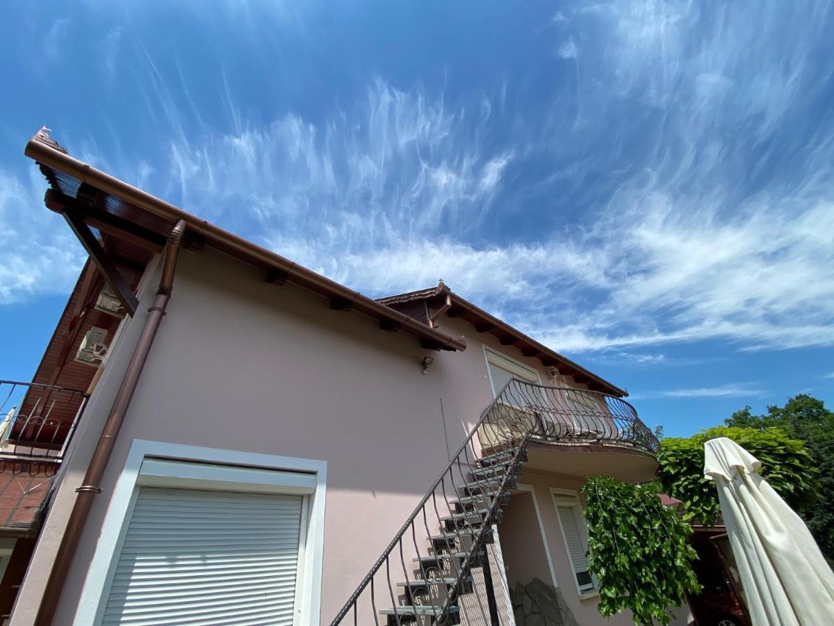 Do-Ti Apartmanhaz Balatonlelle Exteriör bild