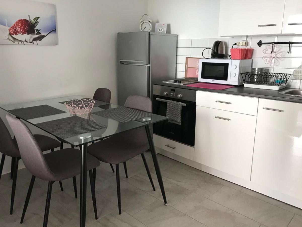Do-Ti Apartmanhaz Balatonlelle Exteriör bild