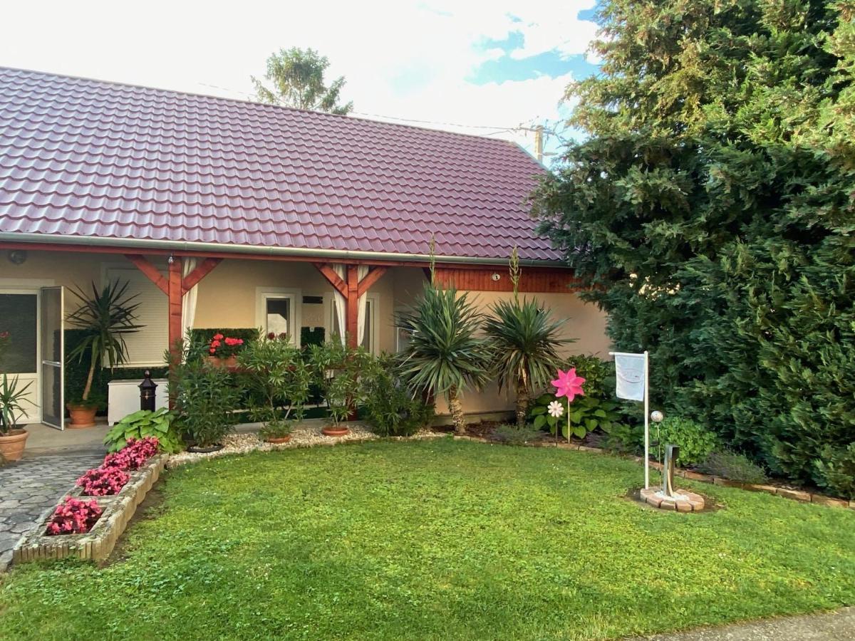 Do-Ti Apartmanhaz Balatonlelle Exteriör bild