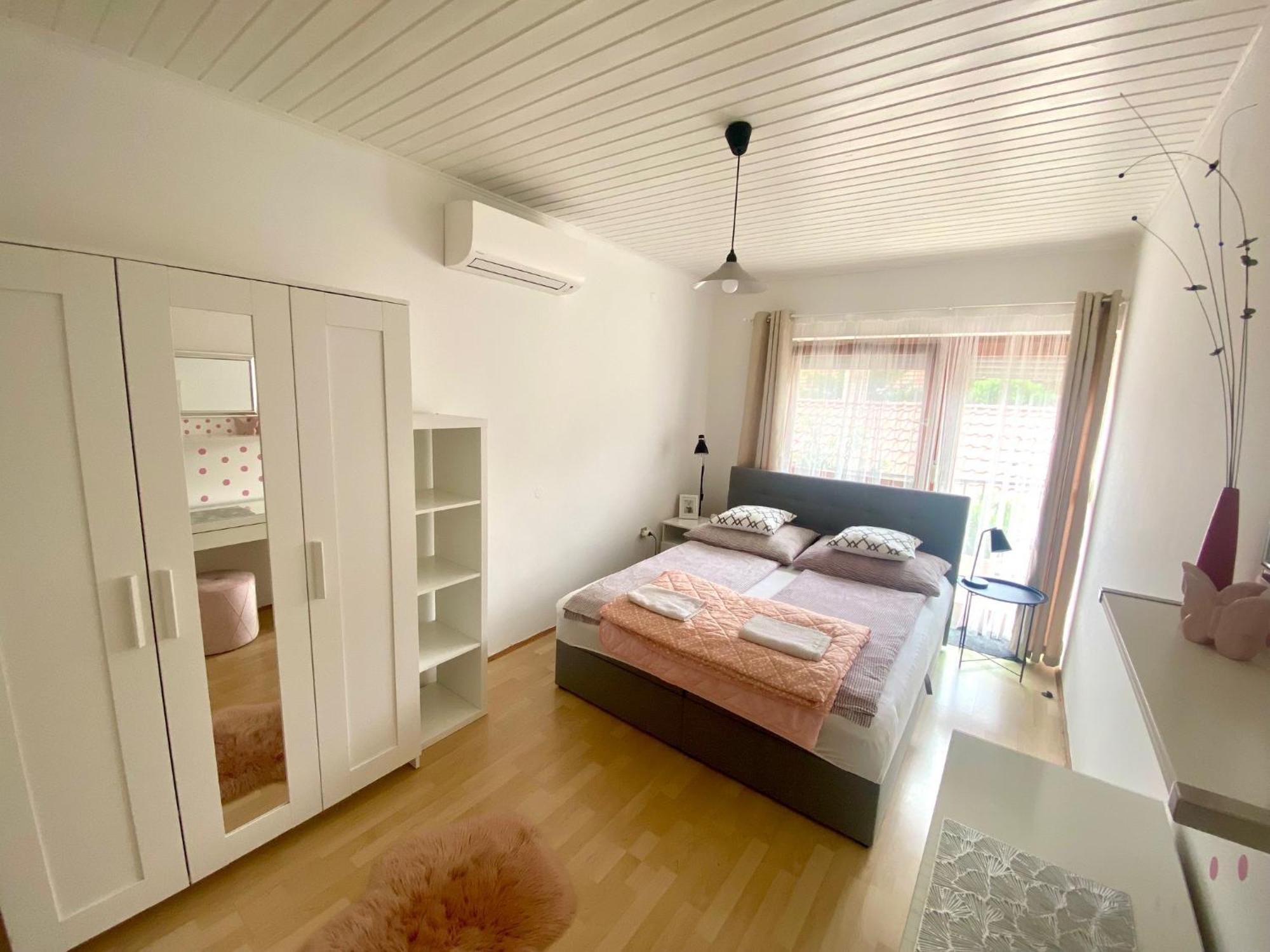 Do-Ti Apartmanhaz Balatonlelle Exteriör bild